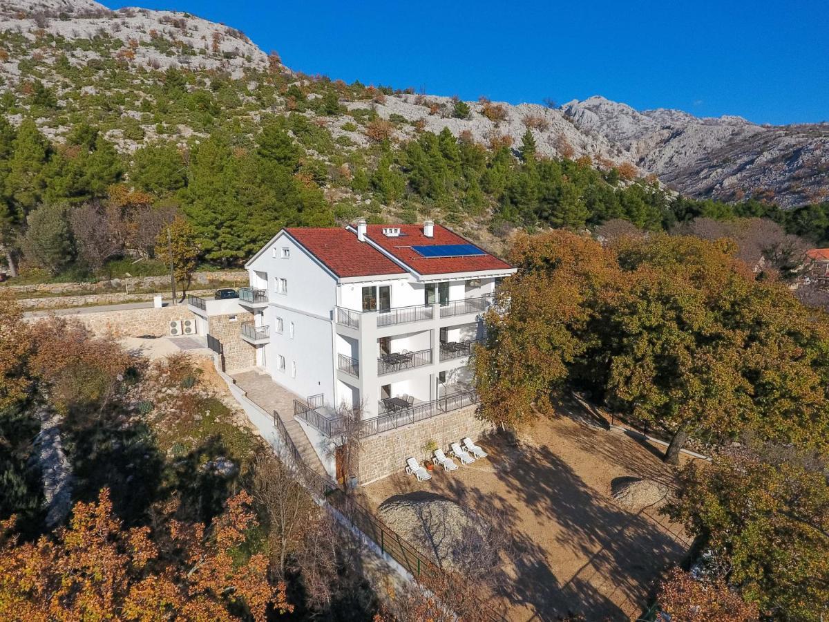 Apartmani Villa Paulo Стариград-Пакленица Екстериор снимка