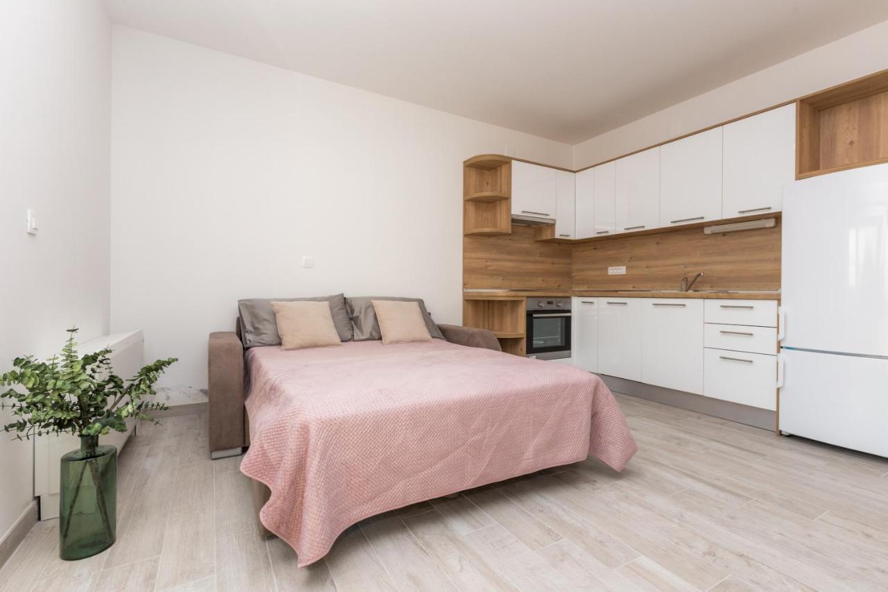 Apartmani Villa Paulo Стариград-Пакленица Екстериор снимка