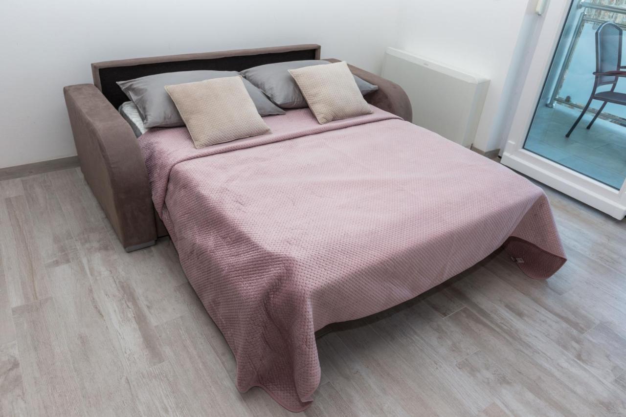 Apartmani Villa Paulo Стариград-Пакленица Екстериор снимка