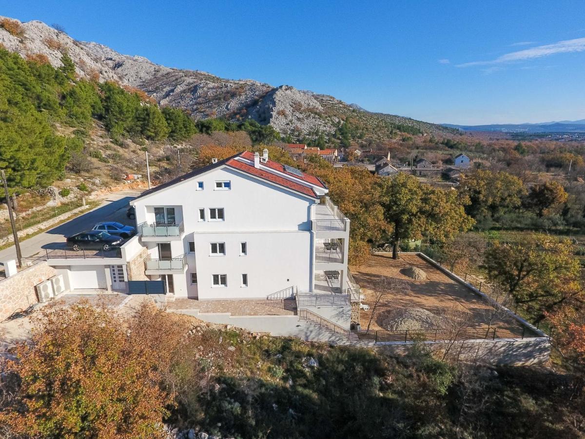 Apartmani Villa Paulo Стариград-Пакленица Екстериор снимка